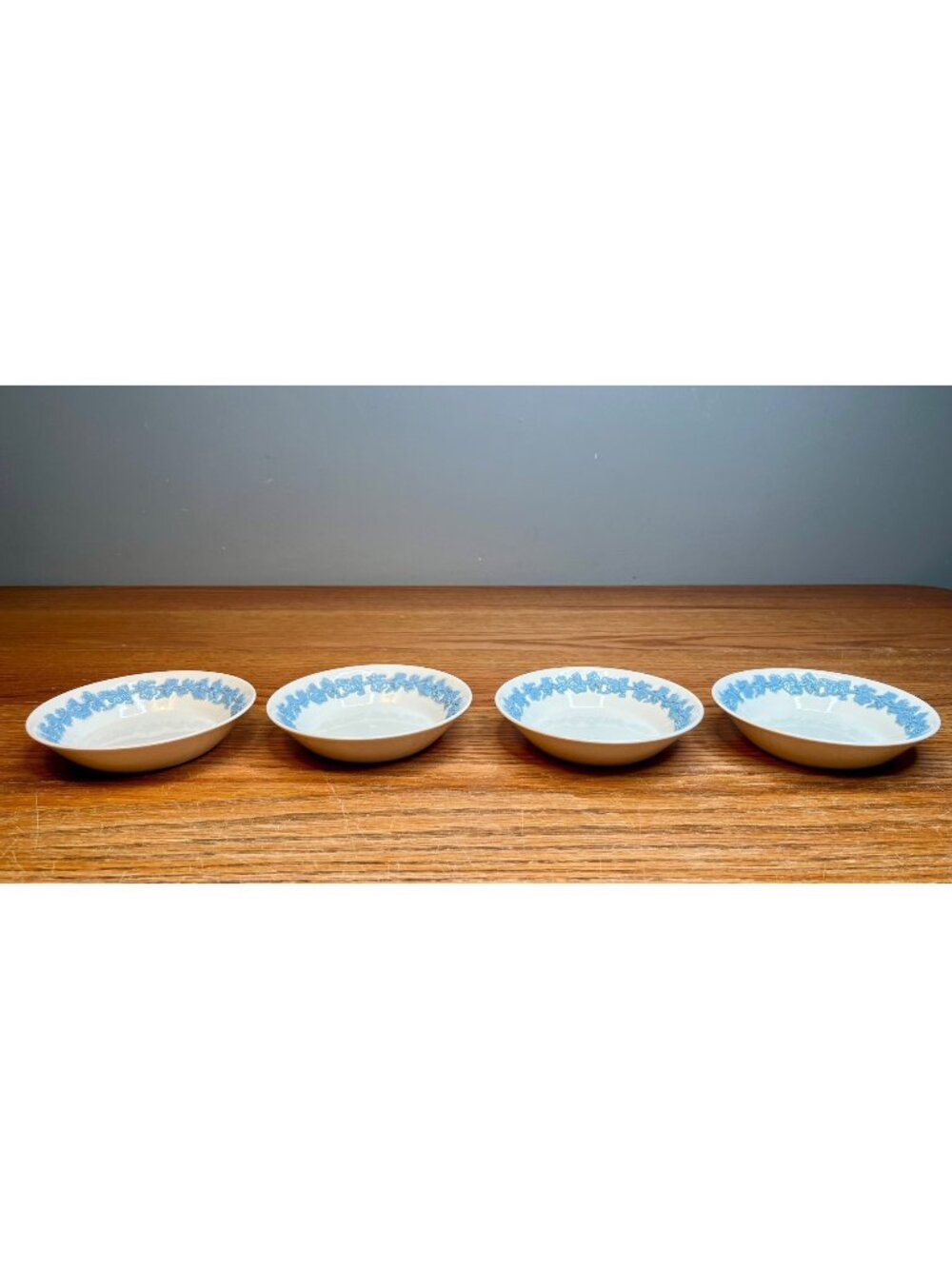 Set of 4 Wedgwood  Fruit Dessert Bowls 5" Lavender On Cream Plain Edge Embossed